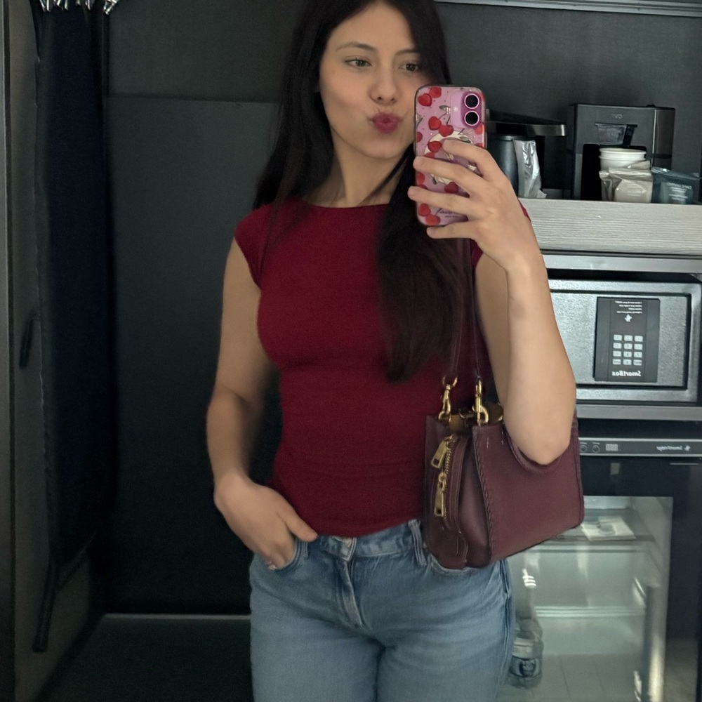 Meet your Posher, Fabiola